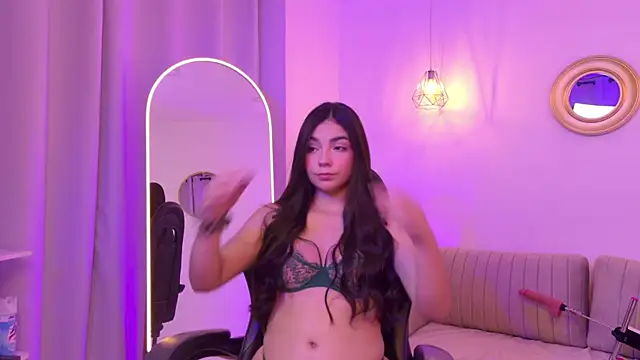 Snapshot of Gia_Capri chatting on 11, 4, 2026 Gia Capri online show from 11, 4, 2026