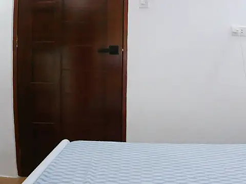 sexiesteyess online show from 19, 4, 2026