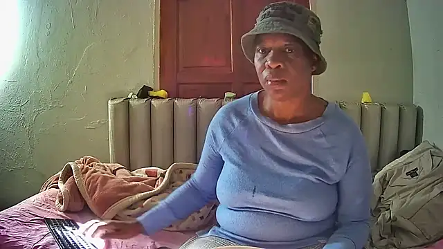 JoycyQueen online show from 4, 4, 2026