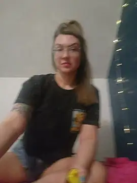 NicolePearl online show from 10, 6, 2026