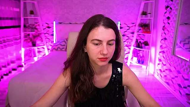 LittleJulii online show from 10, 6, 2026