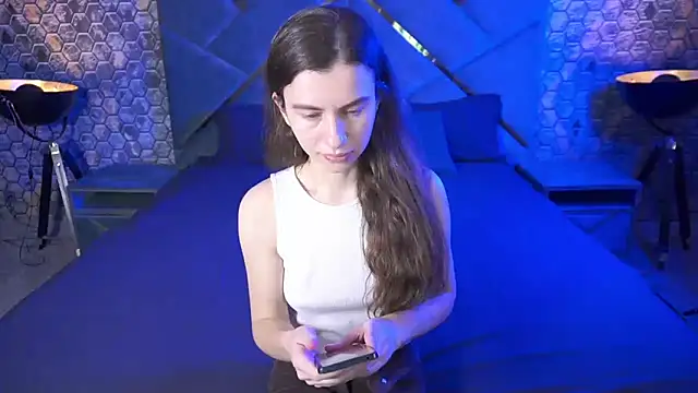 LittleJulii online show from 23, 3, 2026