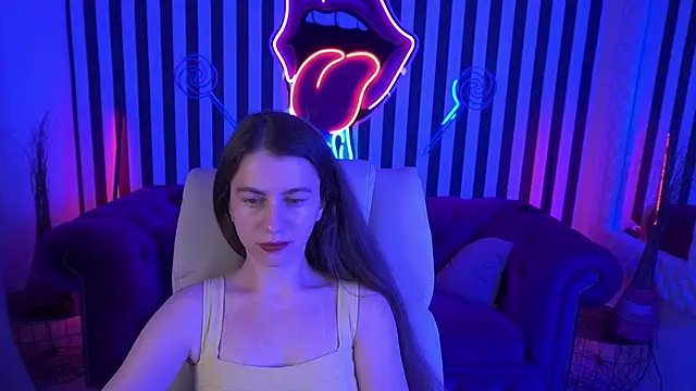 LittleJulii online show from 25, 4, 2026