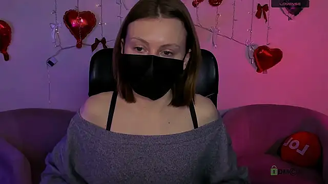 lola moans online show from 10, 3, 2026