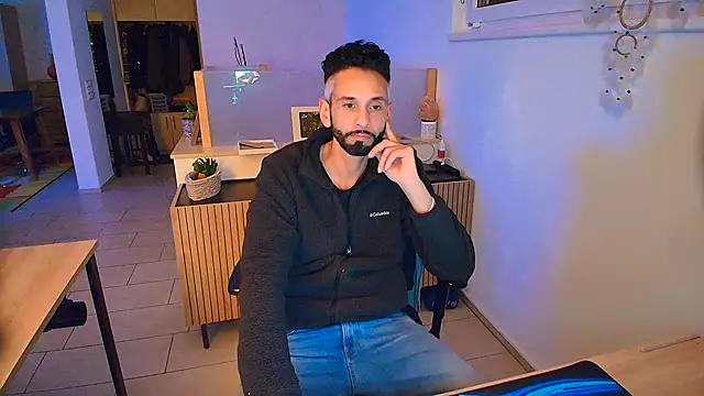 public streamer online show from 11, 3, 2026