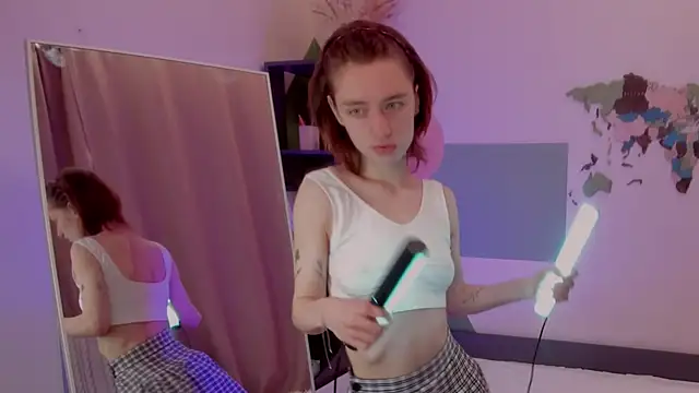 Pretty Victoria online show from 11, 4, 2026