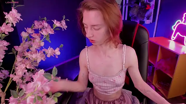 Pretty Victoria online show from 15, 5, 2026