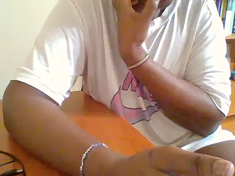 Snapshot of melaninebony2 chatting on 26, 3, 2026 melaninebony2 online show from 26, 3, 2026