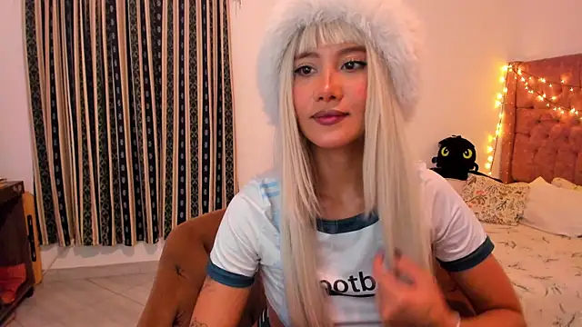 Snapshot of Mia_miel69 chatting on 11, 6, 2026 Mia miel69 online show from 11, 6, 2026