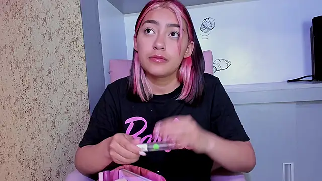 PinkyyPieee  online show from 13, 3, 2026