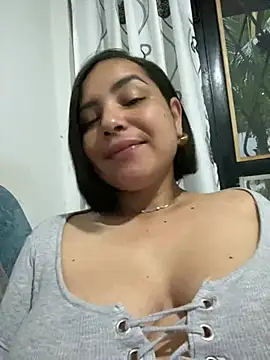 Kira33  online show from 2, 4, 2026