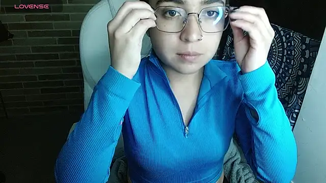 sweet-little online show from 10, 4, 2026