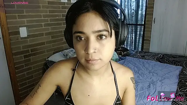 sweet-little online show from 25, 3, 2026