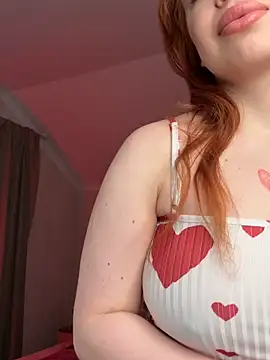 Snapshot of RedheadQueen_ chatting on 2, 5, 2026 RedheadQueen online show from 2, 5, 2026