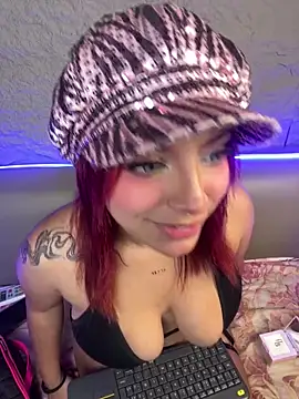 Snapshot of GiaRedd chatting on 3, 6, 2026 GiaRedd online show from 3, 6, 2026