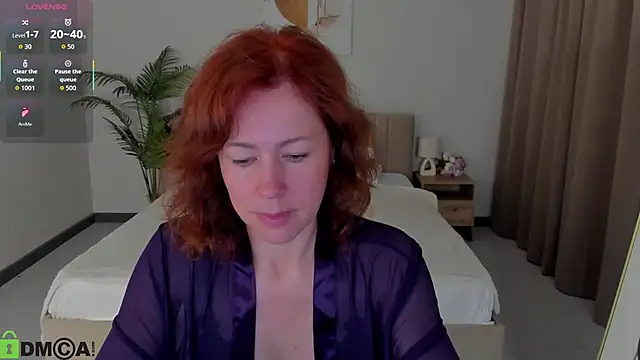 Snapshot of LeticiaRomano chatting on 7, 5, 2026 LeticiaRomano online show from 7, 5, 2026