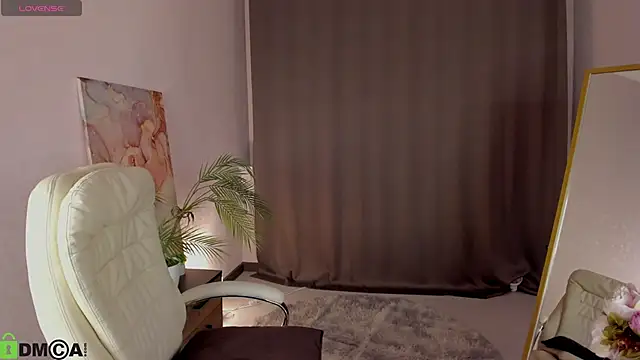 LeticiaRomano online show from 22, 4, 2026