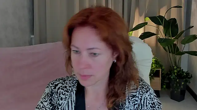 Snapshot of LeticiaRomano chatting on 18, 5, 2026 LeticiaRomano online show from 18, 5, 2026
