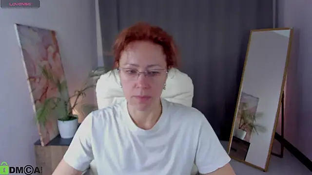 LeticiaRomano online show from 11, 4, 2026