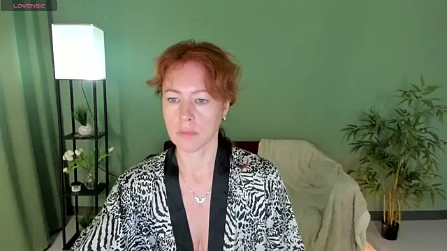 LeticiaRomano online show from 7, 7, 2026