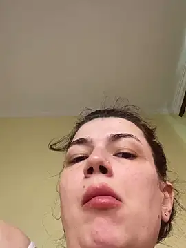 Cutee Erika online show from 4, 6, 2026