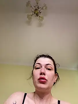 Cutee Erika online show from 7, 6, 2026