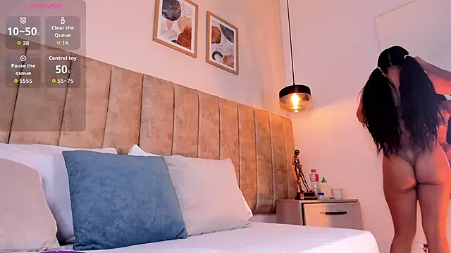 AgathaSavage online show from 16, 4, 2026