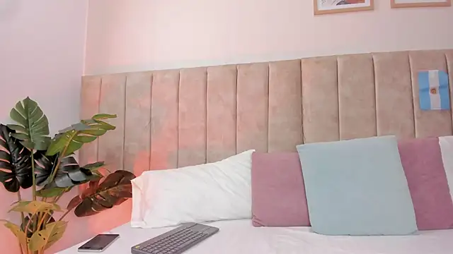AgathaSavage online show from 17, 7, 2026