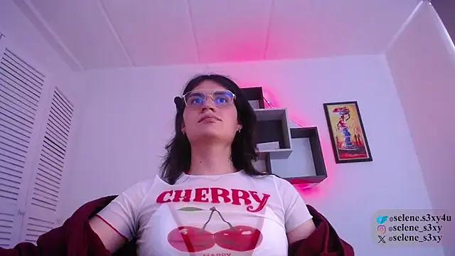selene cutie online show from 15, 4, 2026
