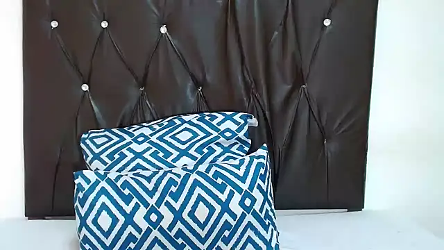 Thickleex22 online show from 13, 5, 2026