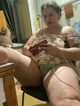 Snapshot of Nenssy555 chatting on 3, 8, 2026 Nenssy555 online show from 3, 8, 2026