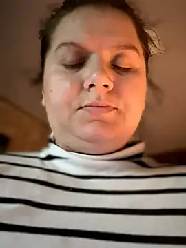 Snapshot of Nenssy555 chatting on 29, 5, 2026 Nenssy555 online show from 29, 5, 2026