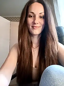 Snapshot of LunaCrystall chatting on 9, 5, 2026 LunaCrystall online show from 9, 5, 2026