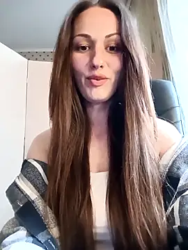 Snapshot of LunaCrystall chatting on 28, 4, 2026 LunaCrystall online show from 28, 4, 2026