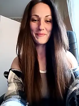Snapshot of LunaCrystall chatting on 11, 4, 2026 LunaCrystall online show from 11, 4, 2026