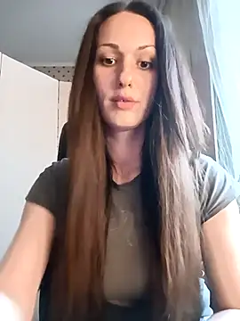 Snapshot of LunaCrystall chatting on 12, 4, 2026 LunaCrystall online show from 12, 4, 2026