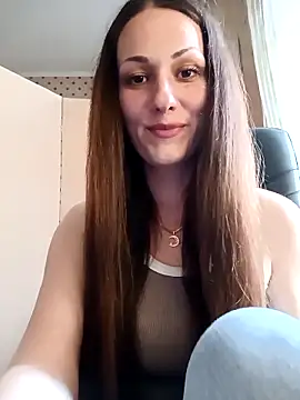 Snapshot of LunaCrystall chatting on 26, 4, 2026 LunaCrystall online show from 26, 4, 2026