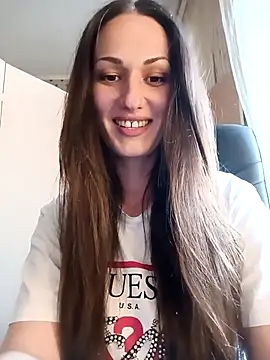 Snapshot of LunaCrystall chatting on 15, 4, 2026 LunaCrystall online show from 15, 4, 2026
