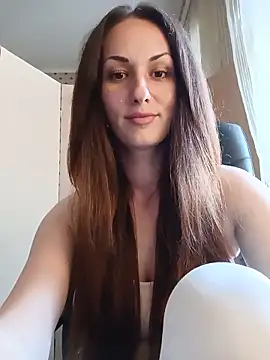 Snapshot of LunaCrystall chatting on 11, 6, 2026 LunaCrystall online show from 11, 6, 2026