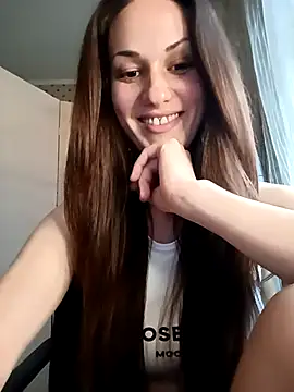 Snapshot of LunaCrystall chatting on 10, 5, 2026 LunaCrystall online show from 10, 5, 2026