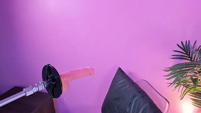 Lia owenss online show from 12, 4, 2026