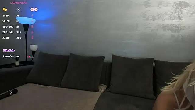 Snapshot of IvyTease_ chatting on 8, 6, 2026 IvyTease online show from 8, 6, 2026