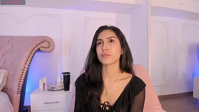 LucianaBlanco  online show from 20, 6, 2026