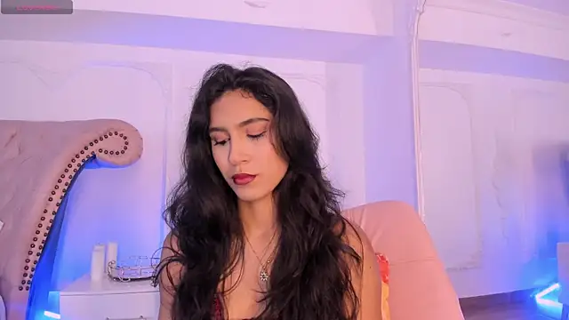LucianaBlanco  online show from 15, 5, 2026