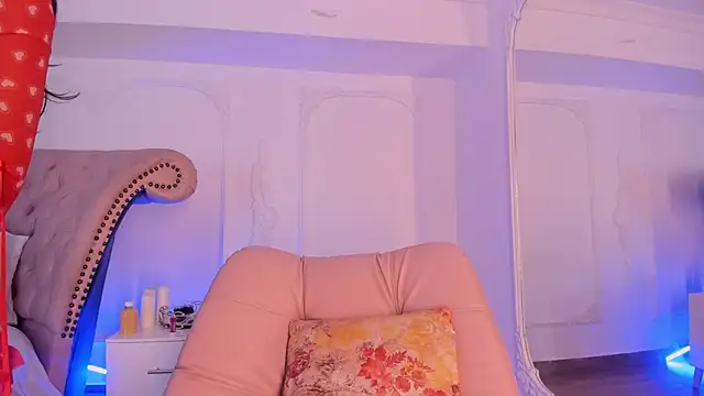 LucianaBlanco  online show from 17, 5, 2026