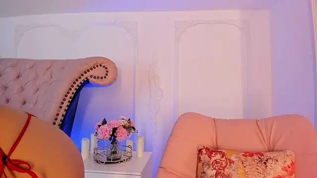 LucianaBlanco  online show from 19, 4, 2026