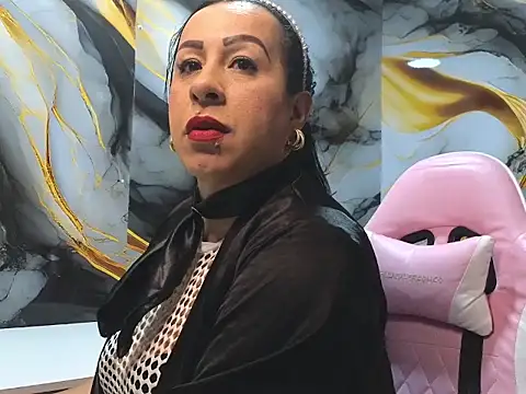 alis milf online show from 11, 3, 2026