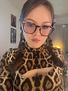 Snapshot of Tallulah_Kinky chatting on 20, 5, 2026 Tallulah Kinky online show from 20, 5, 2026