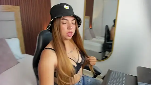 alaia05 online show from 27, 3, 2026