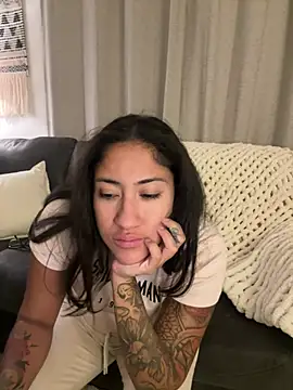 LatinaLoka online show from 12, 5, 2026